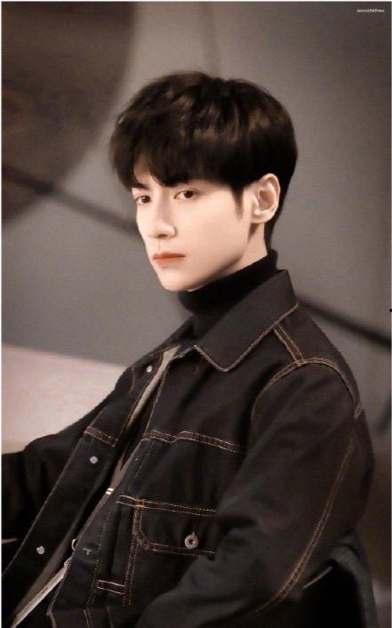 成毅娱乐吃瓜爆料图片,吃瓜爆料图片揭秘幕后真相